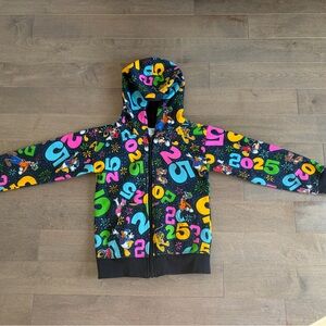 Disney Black and White Apparel Tag